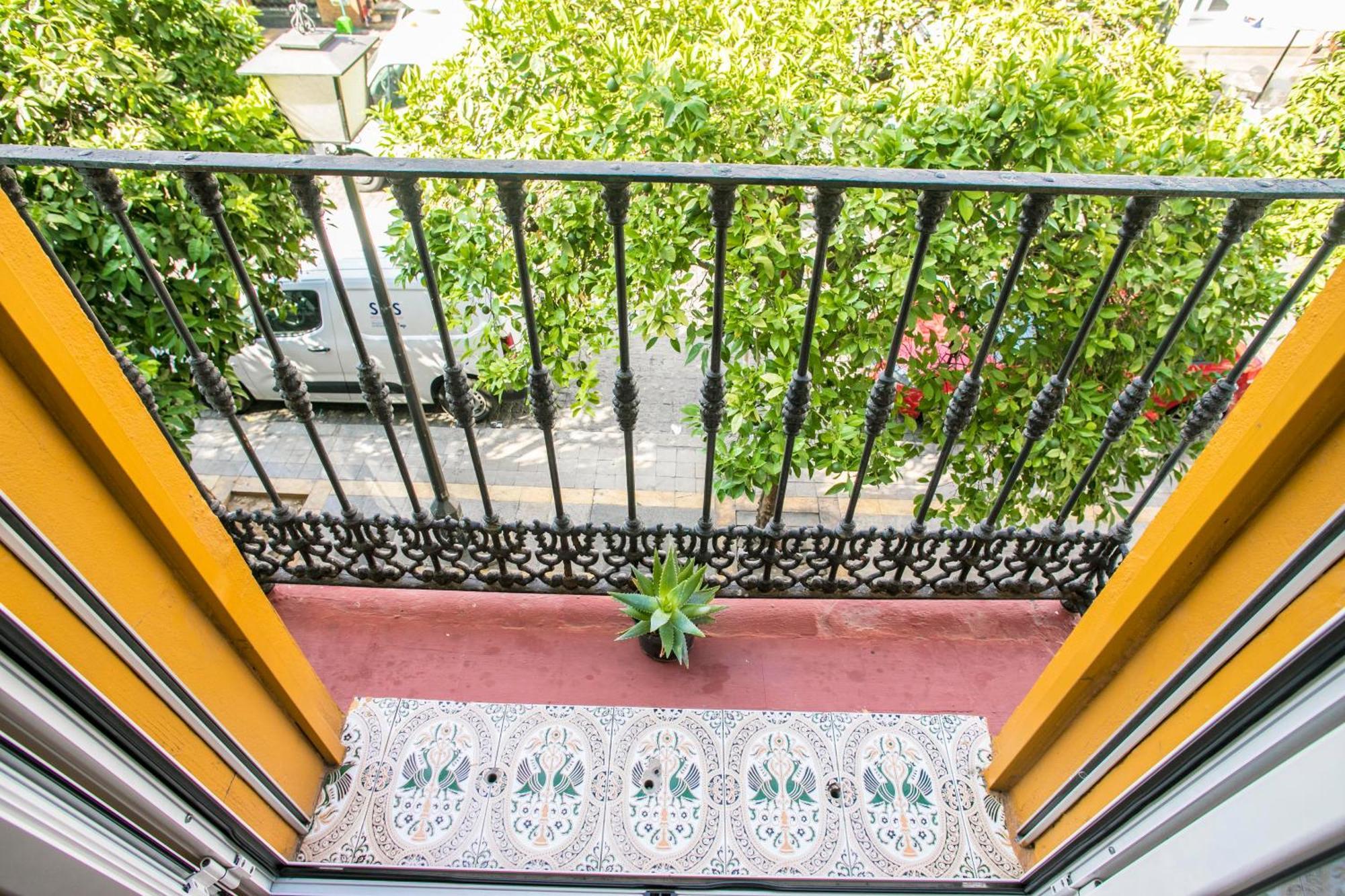 Pension Dulces Suenos Севилья Экстерьер фото